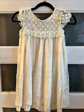 Floral Lace Children’s size 7 Dress
